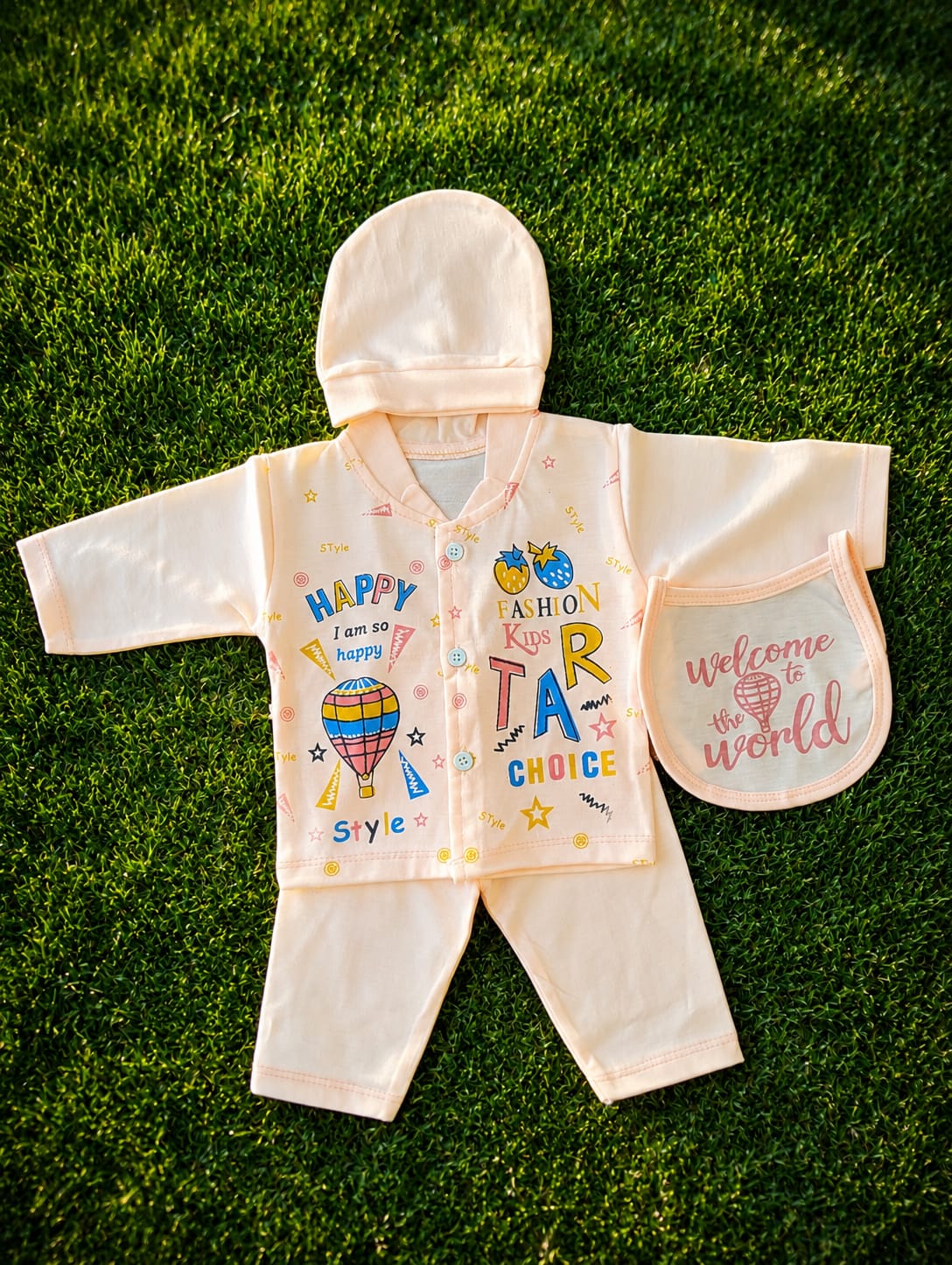 New Born Infant Luxury 4-Piece Graphic Suit – Peach Pastel Balloon with Milestone Bib